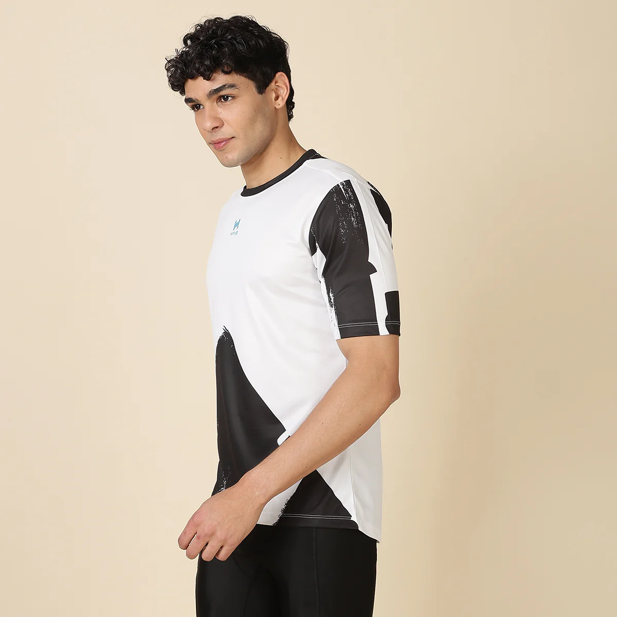 Hyve Active Men’s All-Day Adventure Cycling T-Shirt – Black Stroke - Image 5