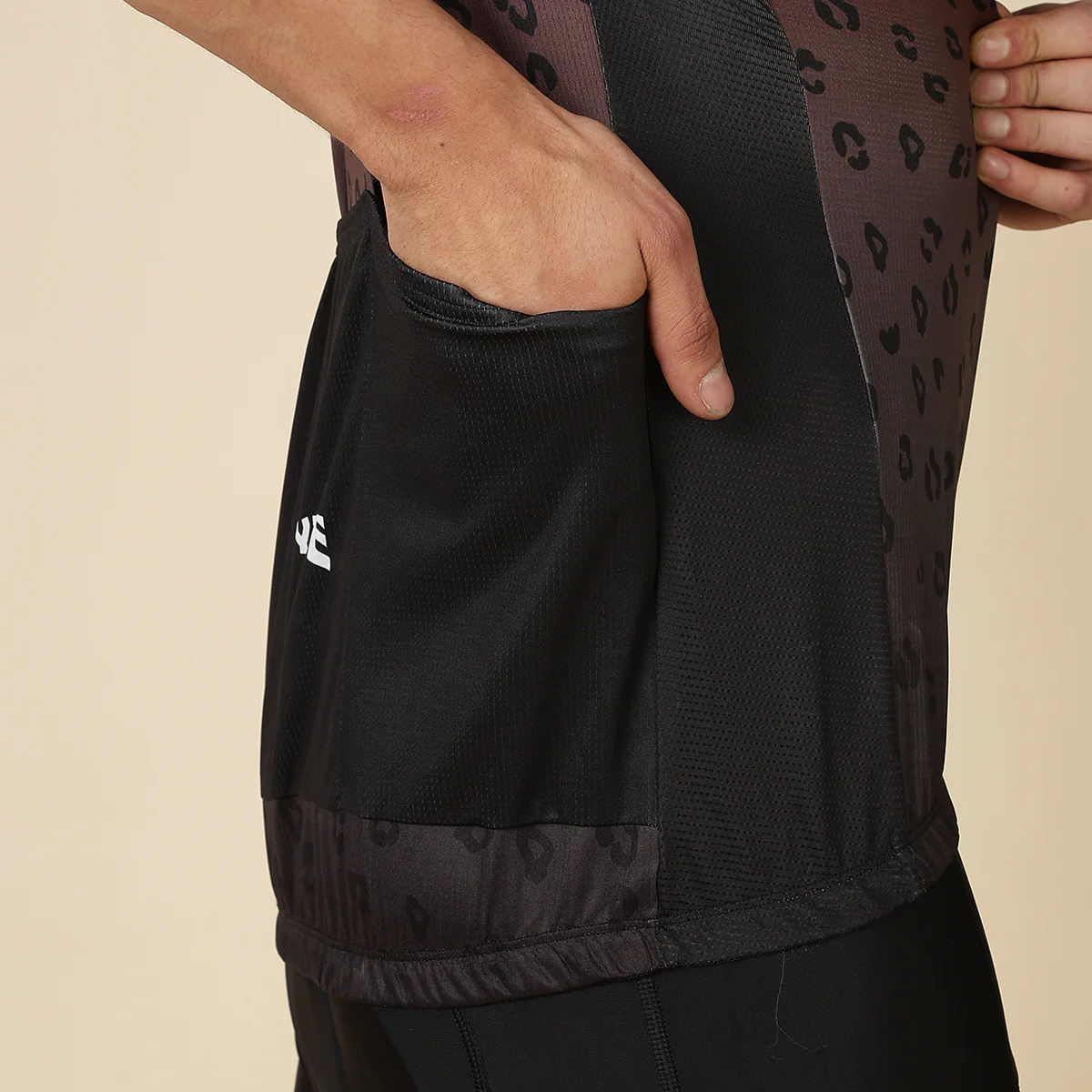 Rock Beach Aero Rapid Cycling Jersey - Image 3